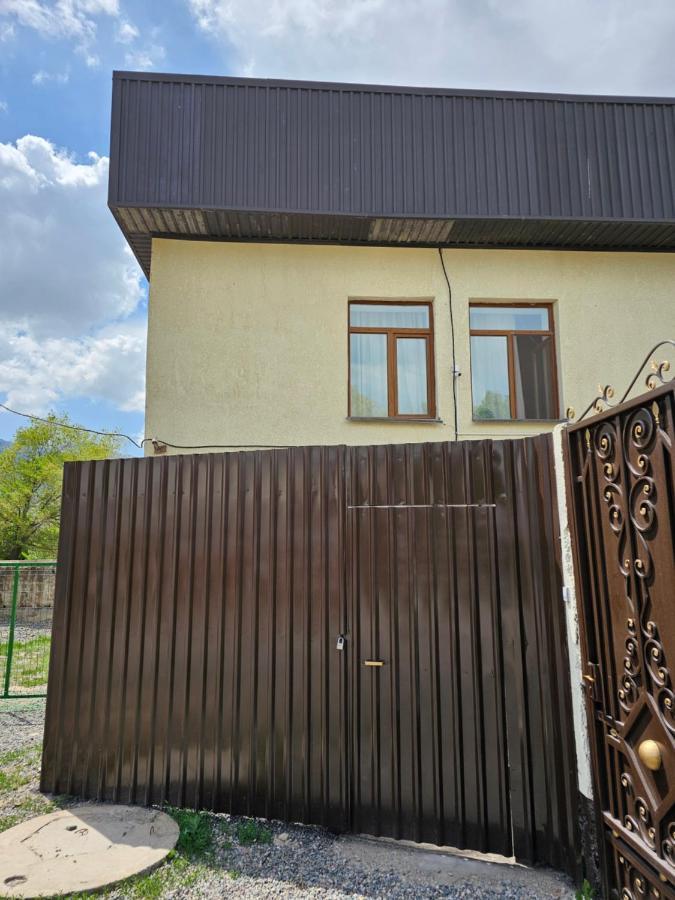 Guest House Tenir Too Naryn Exteriér fotografie